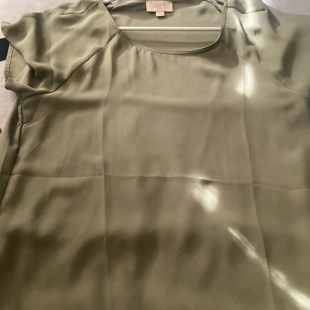 LOFT Green Short Sleeve Blouse Tee